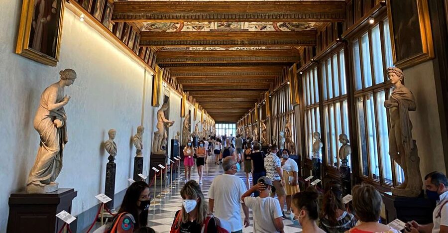 Florence: Uffizi Gallery Priority Ticket & Small-Group Tour - How priority entry changes the visit