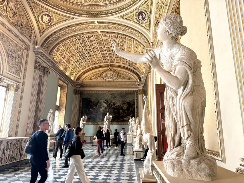 Florence: Uffizi Gallery Reserved-Entry VIP Tour - The building is part of the visit