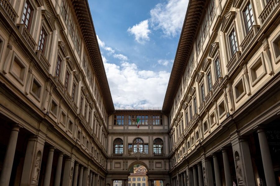 Florence: Uffizi, Pitti Palace & Boboli Combined 5-Day Pass - Meeting the ACCORD assistant at the Uffizi