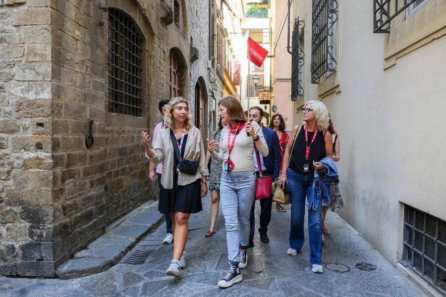 Florence: Walking Tour with David, Duomo & Uffizi Gallery - Why David is the right place to begin