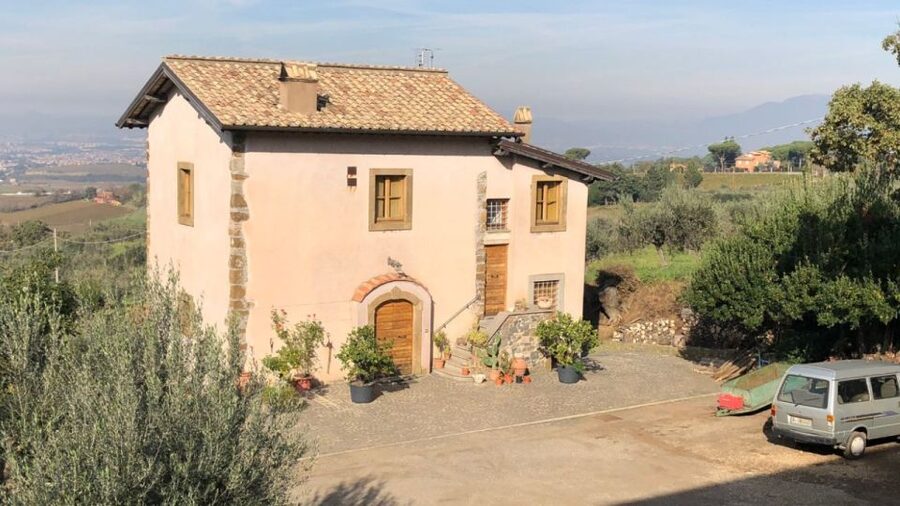 Frascati Wine Road from Rome: Tasting & Lunch - Catching the 9:49 Train from Termini