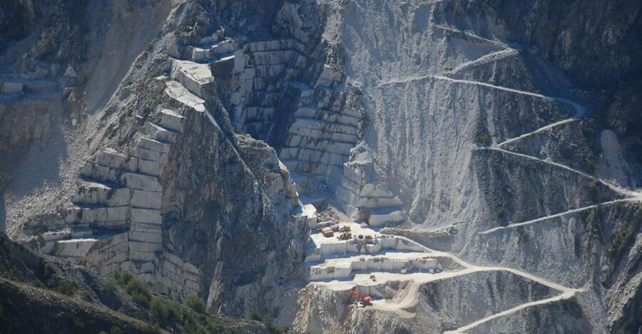 From Carrara: Marble Quarries Jeep Tour with Lardo Tasting - The tour in six useful points