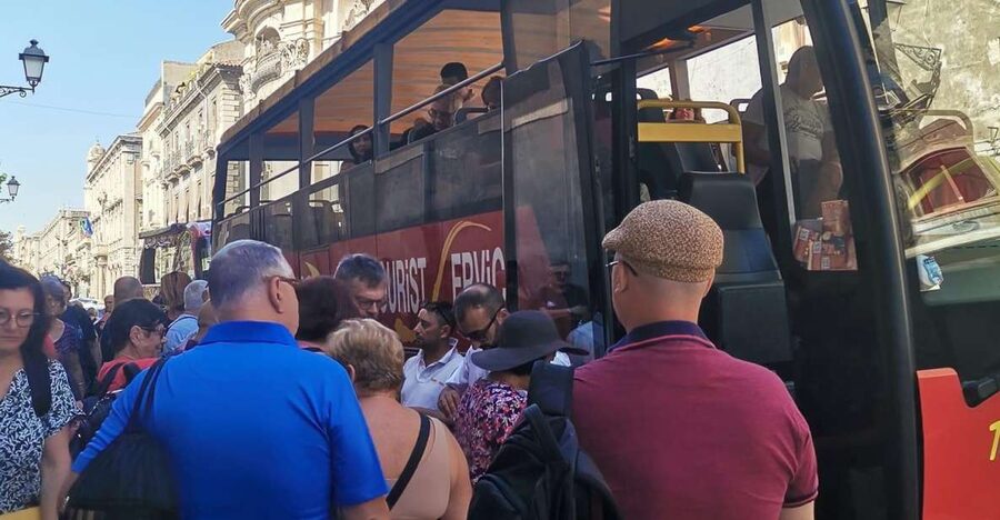 From Catania: Etna tour by Panoramic Bus - Leaving Catania at 11:30 a.m.