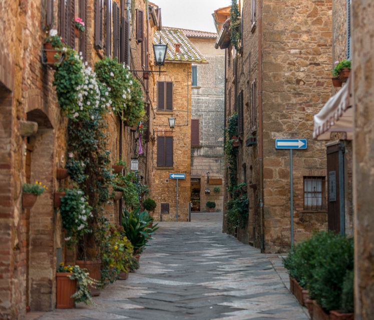 From Florence: Chianti Wine Tastings at Sunset Day Trip - The sunset dinner option