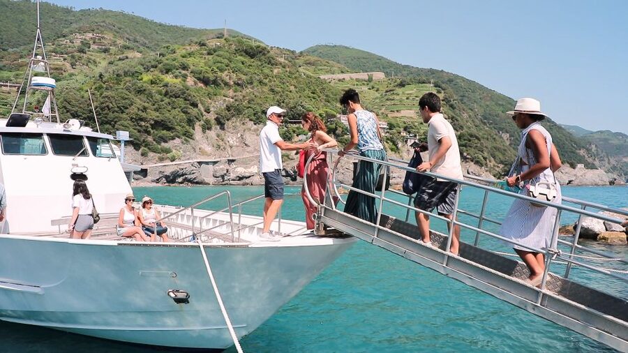 From Florence: Cinque Terre Day Trip with Optional Lunch - Starting at Florence’s railway station