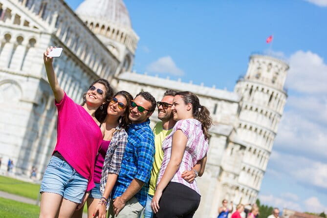 From Florence: Cinque Terre & Pisa Day Trip - Guides, group size, and the human side of the tour