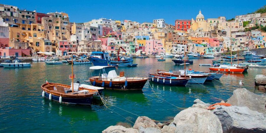 From Ischia: Procida Island Full-Day Boat Tour with Lunch - A full day built around the sea
