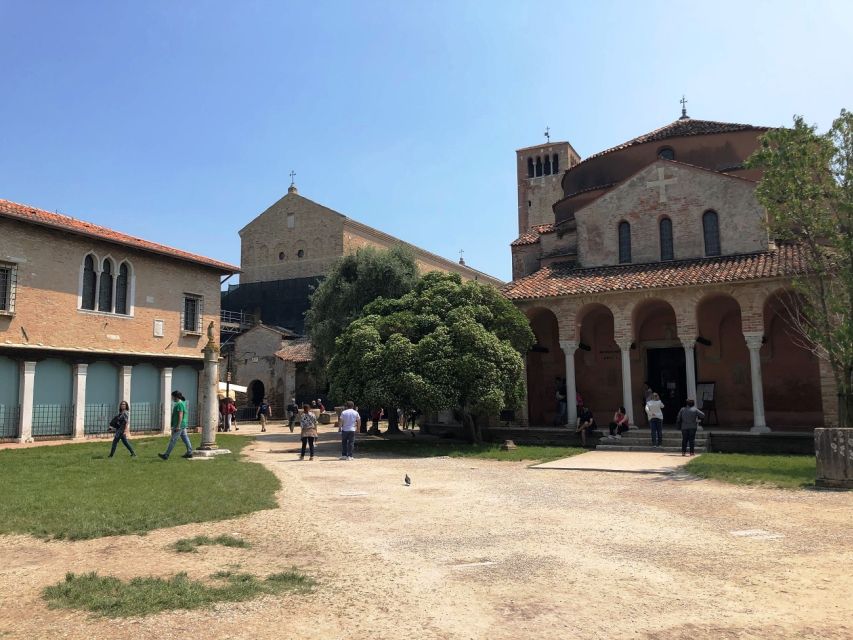 From Jesolo: Day Trip to Murano, Burano, and Torcello - How the guide and boat setup affect the day