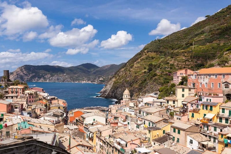 From La Spezia: Cinque Terre Small Group Tour with Limoncino - Timing, crowds, and the walking you should expect