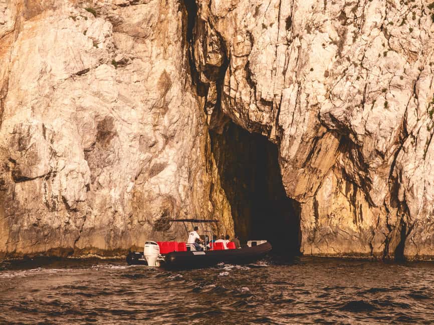 From La Spezia: Portovenere and 3 Islands Boat Trip - Leaving La Spezia through the Borgate Marinare