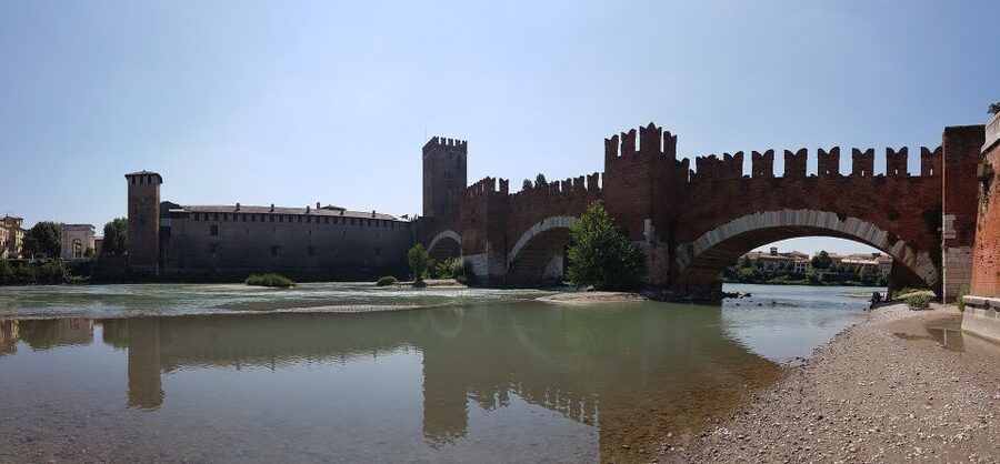 From Milan: Venice and Verona Full-Day Tour by Train - What the guides add, and what they do not include