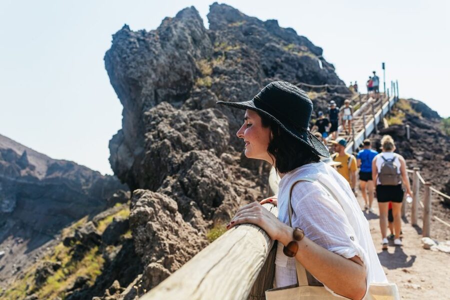 From Naples: All-Inclusive Mount Vesuvius Half-Day Tour - Reaching the crater rim at 1,200 meters