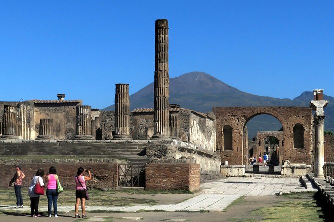 From Naples: Amalfi Coast & Pompeii Small Group Tour - Should you choose the lunch option?