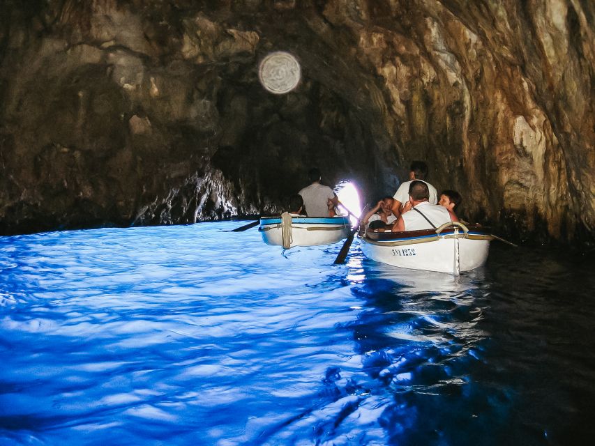 From Naples: Capri Guided Tour with Ferry Tickets & Minibus - Crowds, timing, and the limits of an organized day