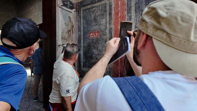 From Naples: Guided tour of Pompeii skip-the-line and round-trip train - Key points at a glance
