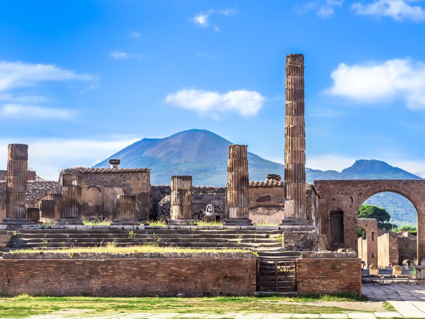 From Naples: Mount Vesuvius and Pompeii Ruins Combo Day Trip - Why the transport is worth considering