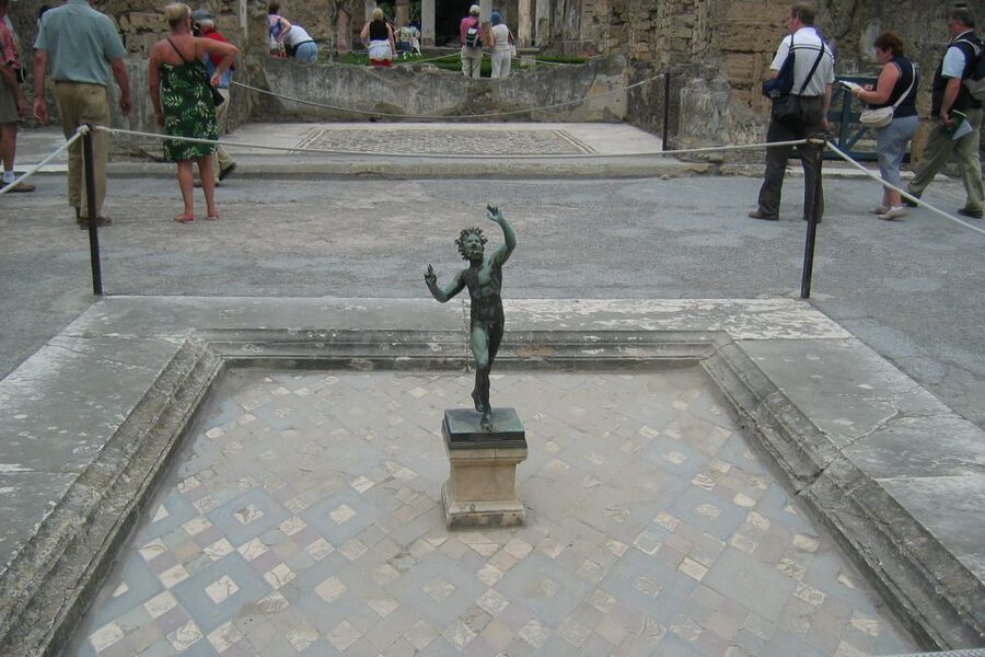 From Naples: Pompeii and Herculaneum Tour with Lunch - Why visit Pompeii and Herculaneum together?