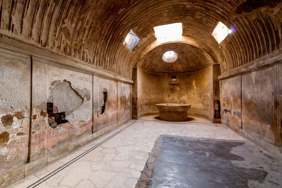 From Naples: Pompeii and Herculaneum Tour with Lunch - Guides and group size: what the format really means
