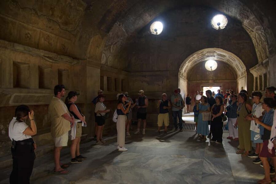 From Naples: Pompeii and Vesuvius Guided Day Trip with Lunch - Guides, drivers, and the feel of the day