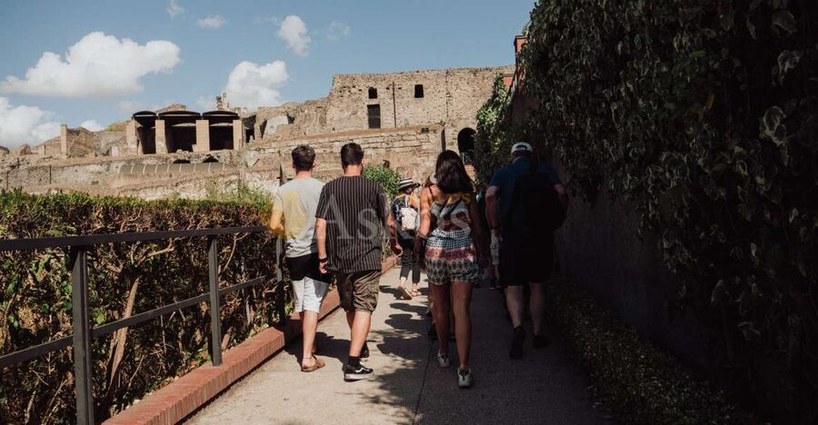 From Naples: Pompeii & Herculaneum with Archaeologist Guide - Pompeii’s forum, shops, and private homes