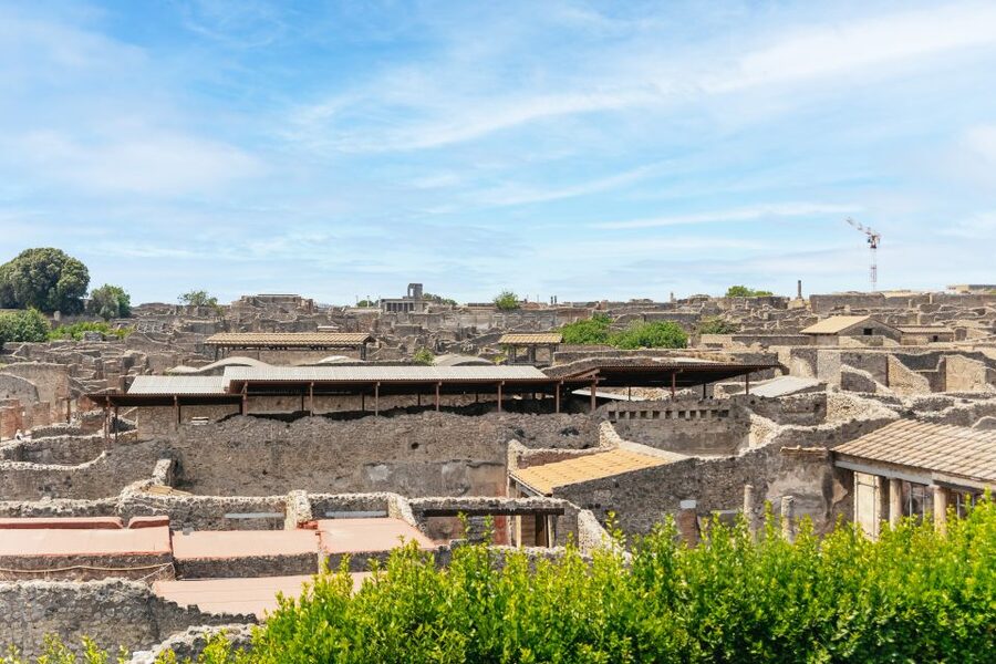 From Naples: Pompeii Ruins & Mount Vesuvius Day Tour - Riding up Vesuvius and reaching the crater