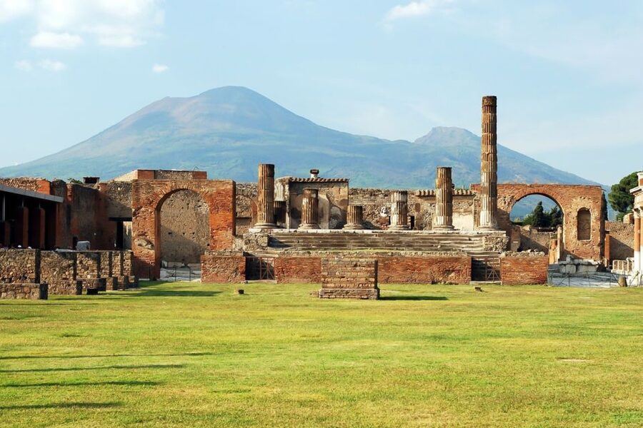 From Naples: Pompeii Skip-the-Line Entry Ticket and Tour - What you see during the two-hour walk