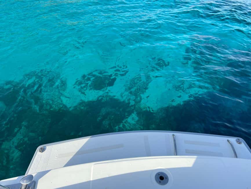 From Palau/La Maddalena: All inclusive Yacht Tour - Lunch on board, from aperitivo to seafood pasta