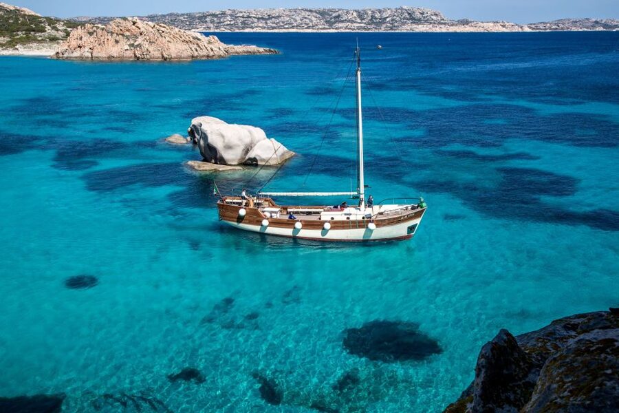 From Palau or La Maddalena: Archipelago Sailing Ship Tour - How the experience compares with big boat tours
