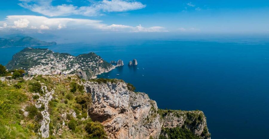 From Rome: Capri Guided Day Trip with Blue Grotto - Rome to Naples by coach: an early and useful start