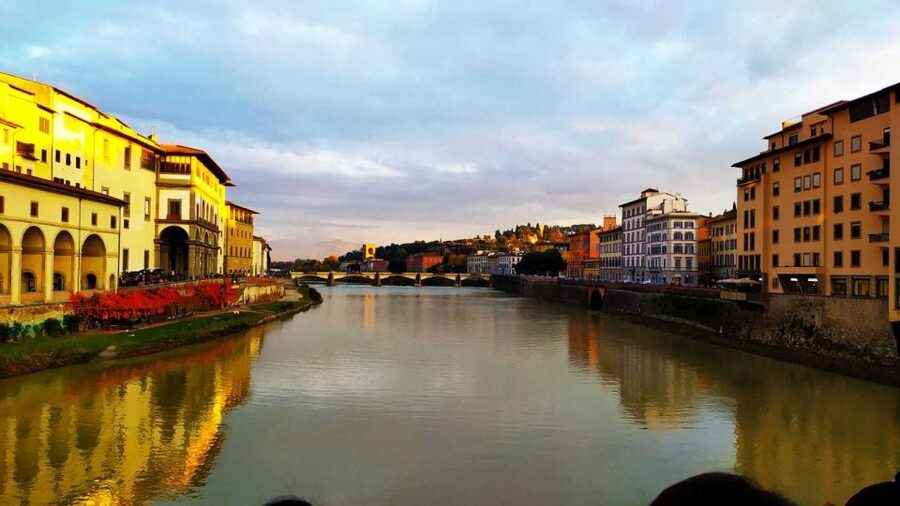 From Rome: Discover Florence and Pisa in a Full-Day Tour - What the small-group format changes