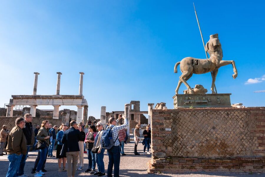 From Rome: Pompeii, Positano and Amalfi Coast Day Trip - Meeting near the Pyramid in Rome