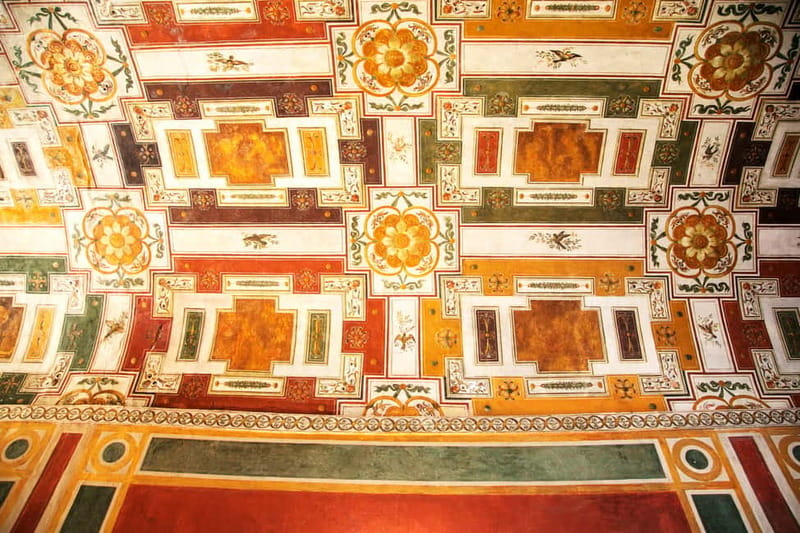 From Rome: Villa D'Este and Hadrian's Villa Tivoli Day Tour - The lunch break in Tivoli