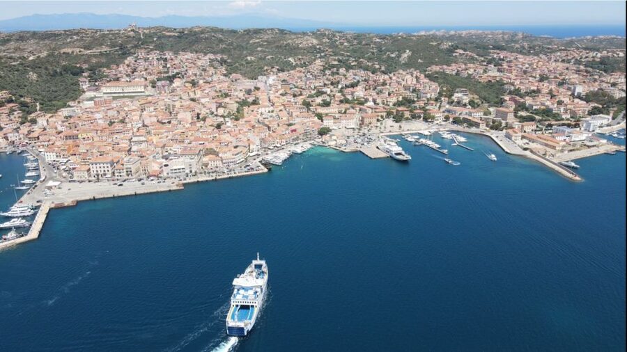 From Santa Teresa Gallura: La Maddalena Full-Day Boat Tour - The Boat, Commentary, and Comfort