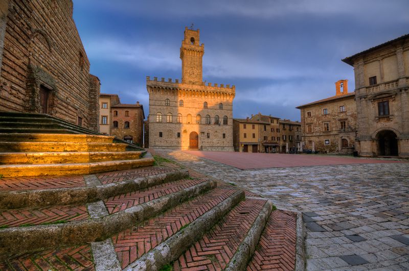 From Siena: Pienza and Montepulciano Small-Group Tour - Montepulciano and the steep climb to Piazza Grande
