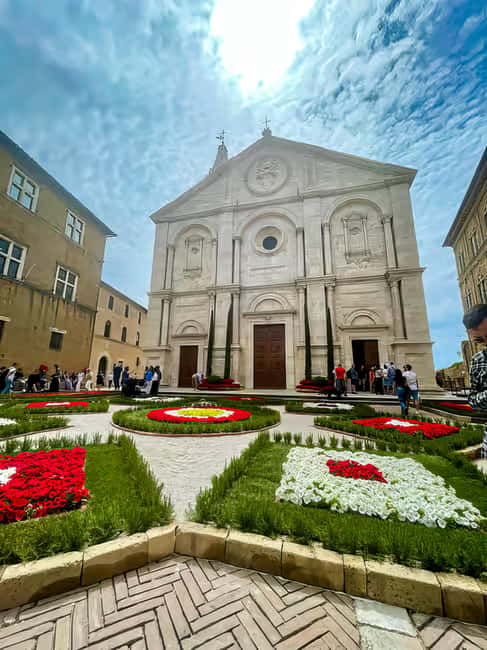 From Siena: Tuscany Hills Wine Tour - A wine-country day from Siena