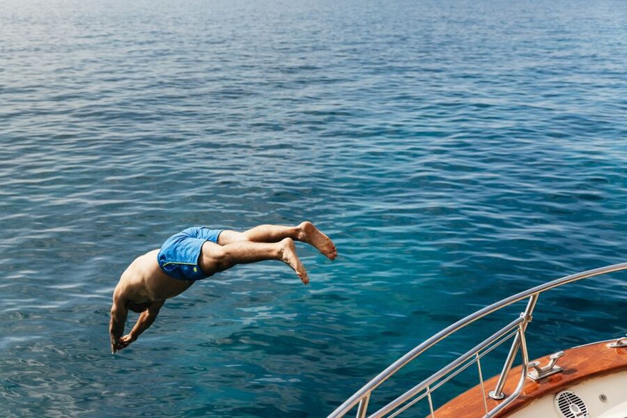 From Sorrento: Capri Boat Tour with Blue Grotto Visit - The return ride and onboard atmosphere