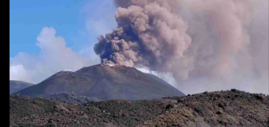 From Taormina, Naxos, & Letojanni: Mount Etna Half-Day Trip - The local tasting stop: honey, wine, and more