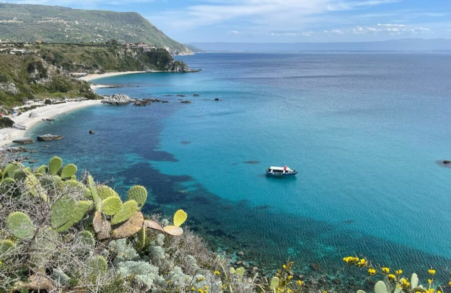 From Tropea: Capo Vaticano boat tour with snorkel & aperitif - What the $47 price really buys you