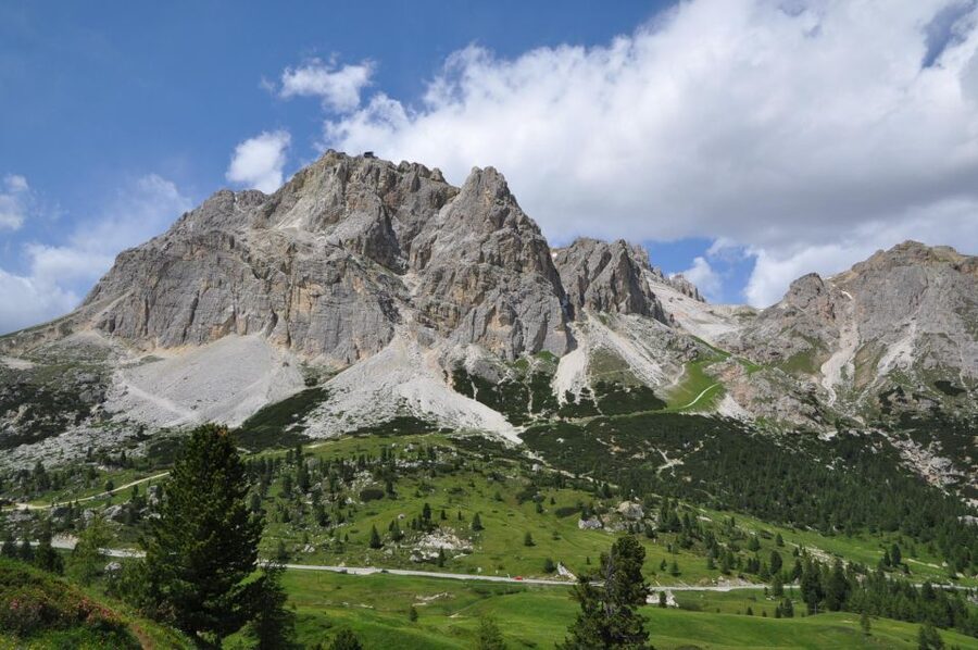 From Venice: Dolomites, Lake Misurina, and Cortina Day Trip - What the small Mercedes van changes