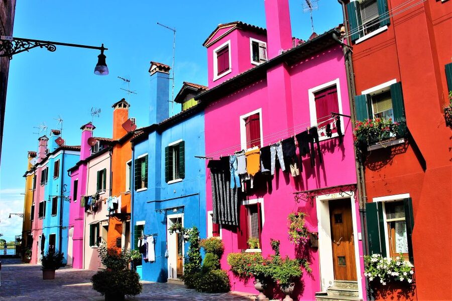 From Venice: Murano and Burano Private Tour with Transfer - Lace making and Buranelli make Burano more than a photo stop