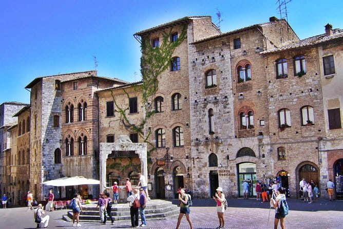 Full Day Tour to Val d'Orcia and Gladiator's Fields with Wines - Montepulciano and Vino Nobile underground