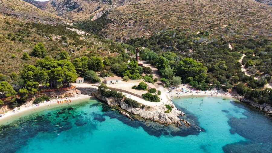 Golfo Aranci: Kayak Tour with Dolphins and Aperitif - The guides make the difference