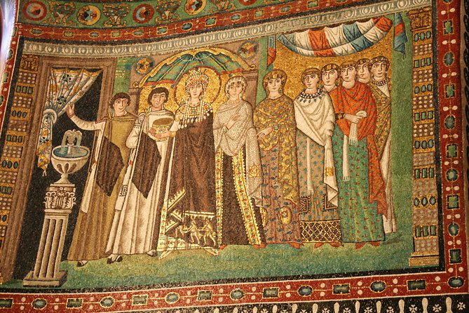 Guided Tour of Mosaic Tiles in Ravenna - The imperial spectacle inside San Vitale