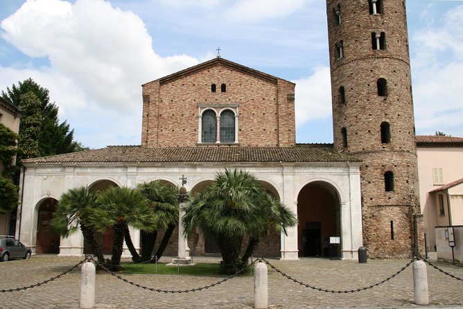 Guided Tour of Mosaic Tiles in Ravenna - A route that can include five mosaic sites