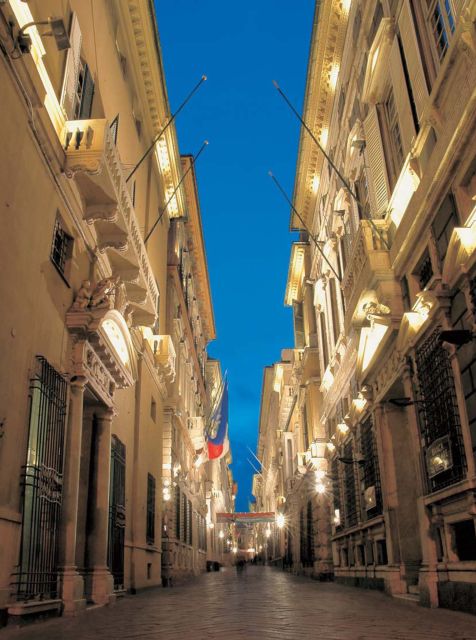 Guided Tour of Rolli Palaces UNESCO Site, Genoa - What the bilingual tour feels like