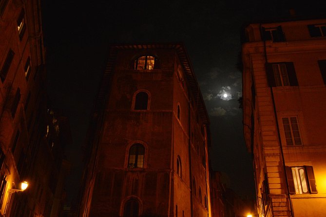 Haunted Rome Ghost Tour - The Original - Campo de’ Fiori and the crimes of the poisoners