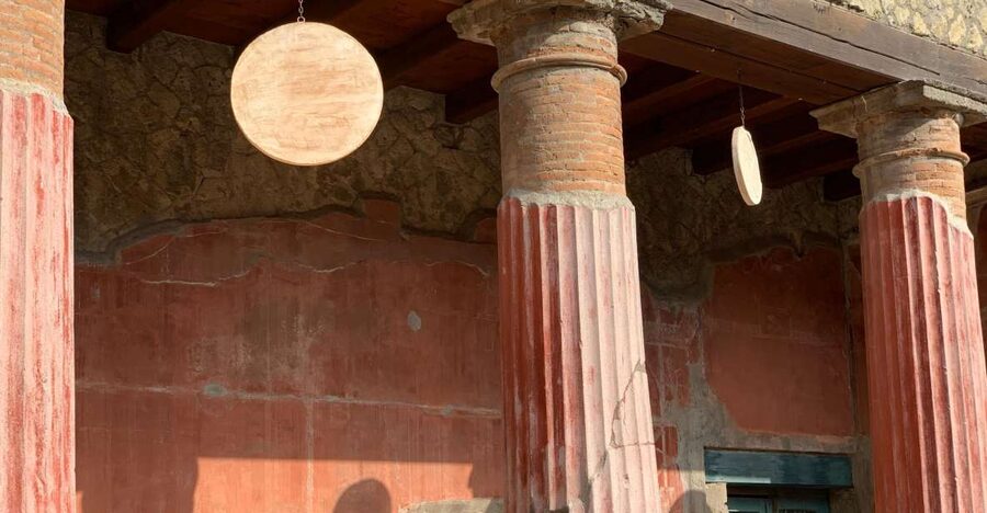 Herculaneum: Tickets & Tour with a Local Archaeologist - House of the Deer: Roman comfort with a sea view