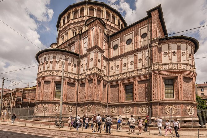Historic Milan Tour with Skip-the-Line Last Supper Ticket - Via Dante and Piazza dei Mercanti