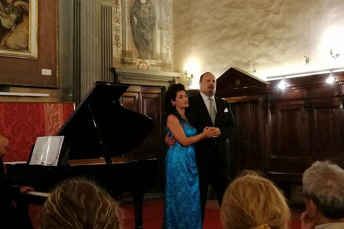 Italian Opera Concert Ticket in Florence’s Santa Monaca Church - What the 9:15pm program feels like