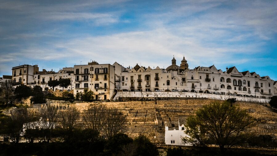 Itria Valley: Polignano, Ostuni, and Locorotondo, from Bari - Locorotondo: small, tidy, and easy to walk